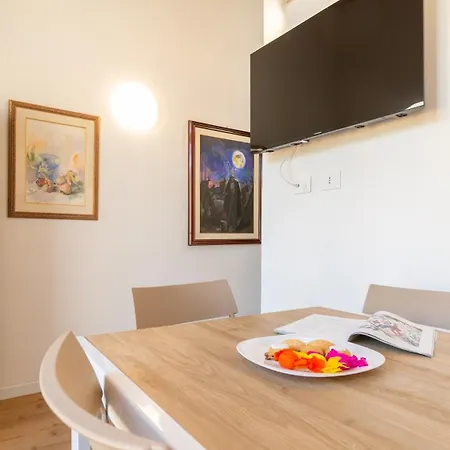 Loggia Padronale Eleganti Nel Cuore Di Appartement