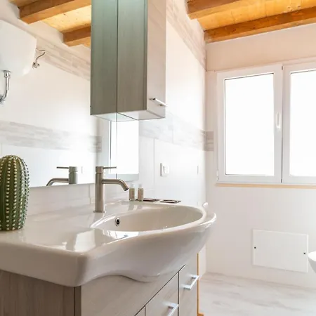Loggia Padronale Eleganti Nel Cuore Di Apartman